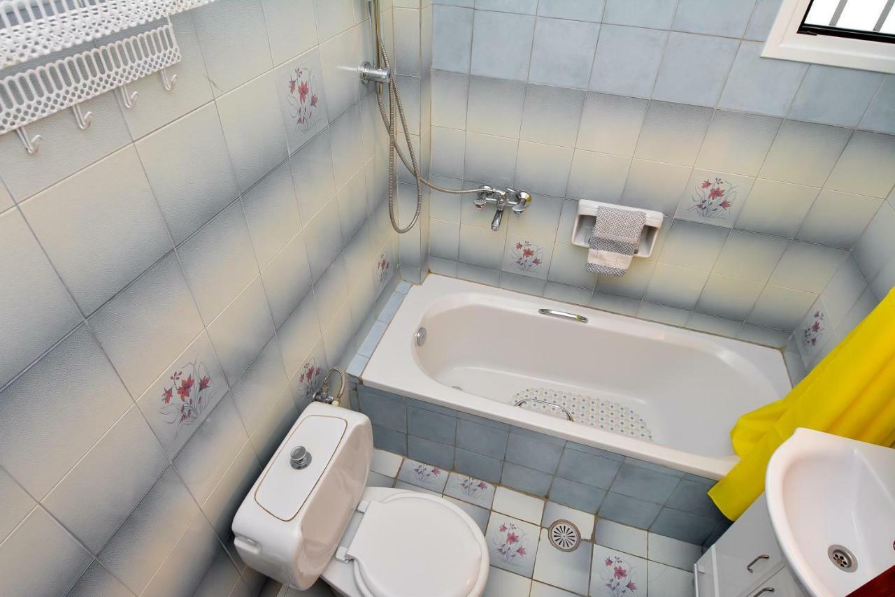 Alex-Giannis Apartments, Барбати Екстериор снимка